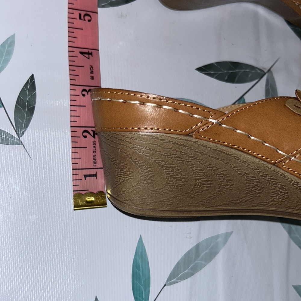 Brown Platform Flower Acents Cushioned Rhinestone Rachel Round Toe Wedge - Picture 4 of 7